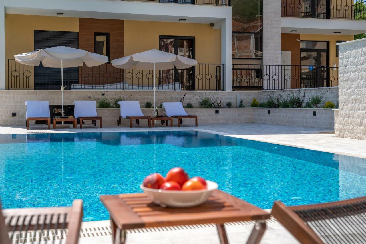 Sealine Apartments A1 Tivat Kültér fotó